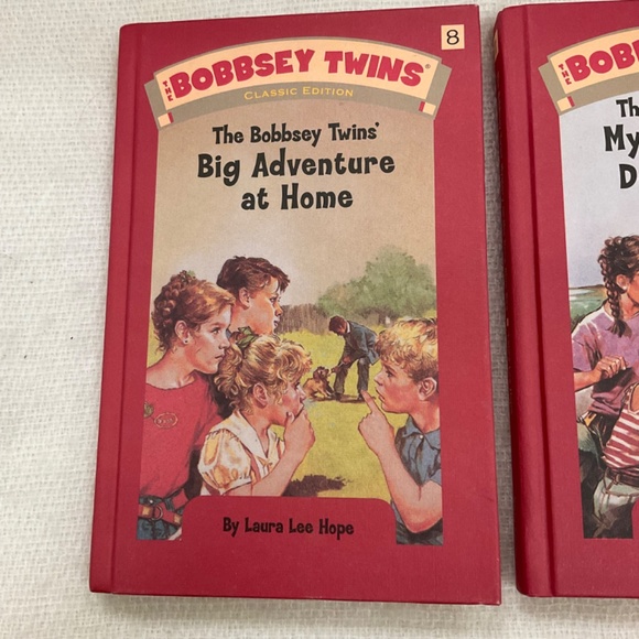 Lot/2 Hardcover Bobbsey Twins Books Volumes 8 & 11 Laura Lee Hope - Picture 2 of 7